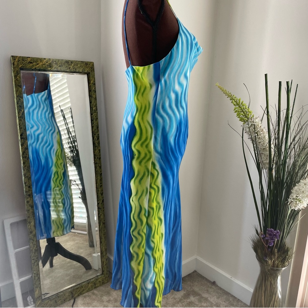 Tropical Dress - Picture 3 of 7